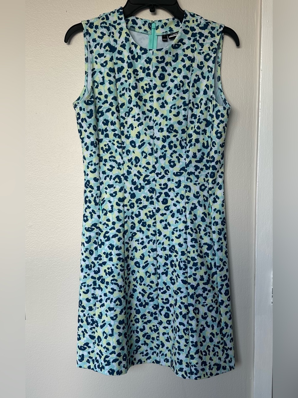 J. Lindeberg Women's Jasmine Print Golf Tennis Dress Size M Leopard Aruba Blue